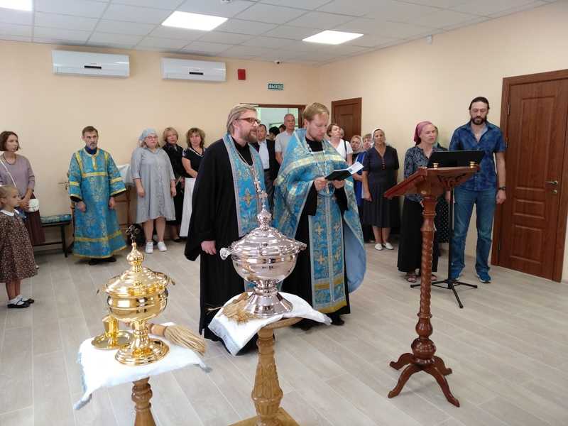 В храме Живоначальной Троицы в Троицке состоялось торжественное открытие и освящение нового здания для воскресной школы