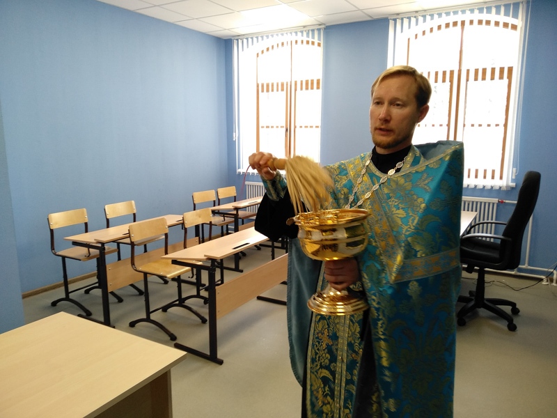 В храме Живоначальной Троицы в Троицке состоялось торжественное открытие и освящение нового здания для воскресной школы
