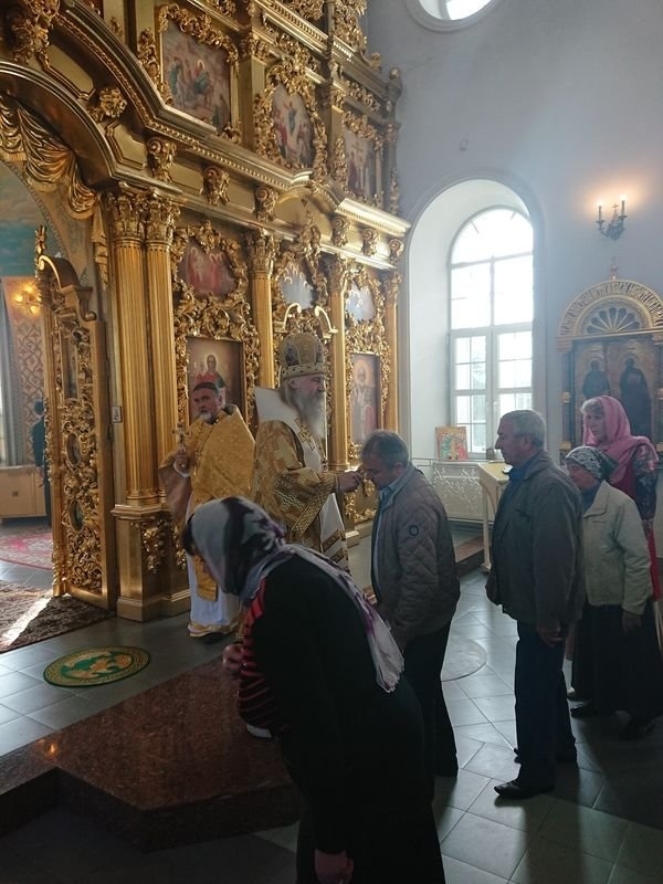 Высокопреосвященнейший Феогност архиепископ Каширский совершил Божественную литургию в храме свт. Николая Мирликийского в Клёнове