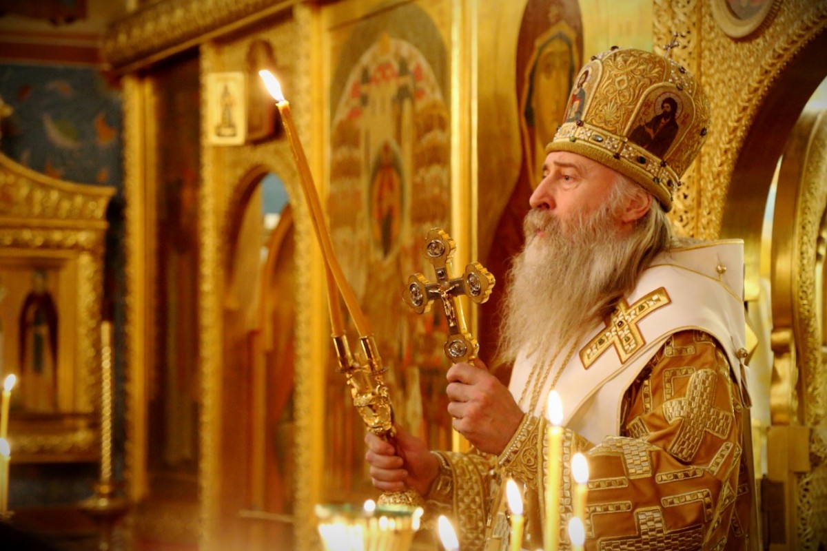 Архиепископ Каширский Феогност совершил Божественную литургию в храме св.Тихона, Патриарха Всероссийского, в Московском