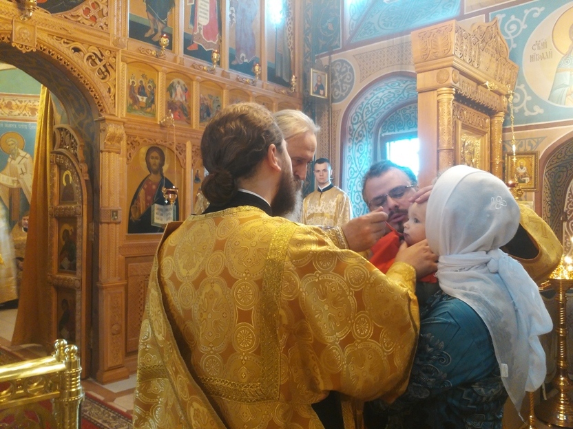 Архиепископ Каширский Феогност совершил Божественную литургию в храме свт.Николая в Никольском
