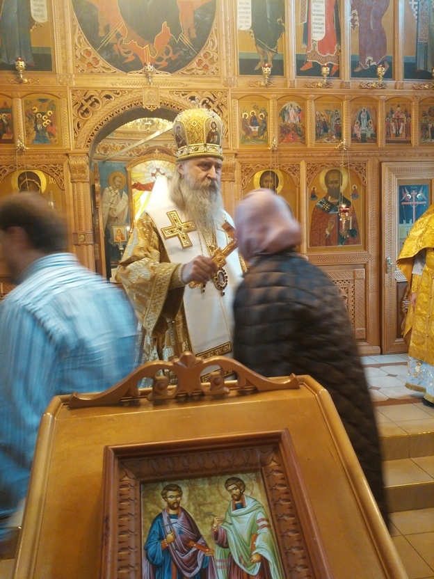 Архиепископ Каширский Феогност совершил Божественную литургию в храме свт.Николая в Никольском