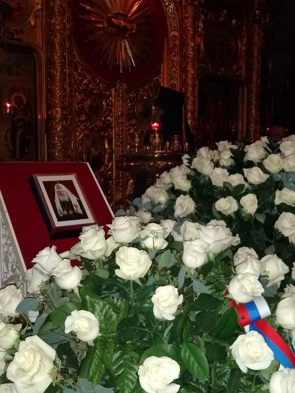 05 декабря протоиерей Сергий Киселев сослужил архиепископу Каширскому Феогносту в Богоявленском кафедральном соборе в Елохове