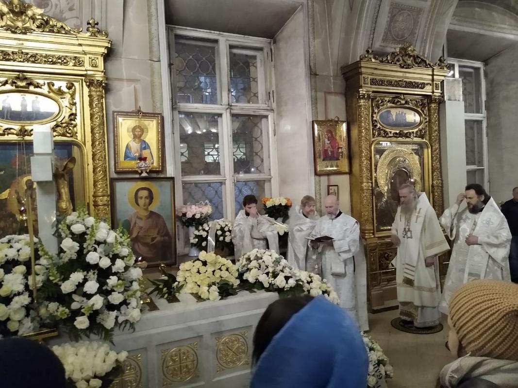 05 декабря протоиерей Сергий Киселев сослужил архиепископу Каширскому Феогносту в Богоявленском кафедральном соборе в Елохове
