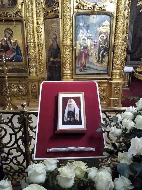 05 декабря протоиерей Сергий Киселев сослужил архиепископу Каширскому Феогносту в Богоявленском кафедральном соборе в Елохове