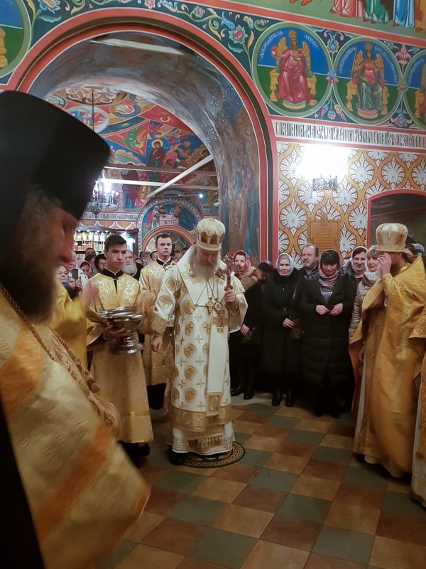 Великое освящение престола храма Архангела Михаила в Станиславле