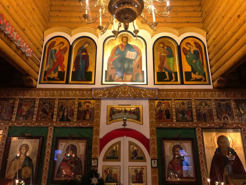 Архиепископ Каширский Феогност посетил детский дом "Молодая гвардия" во Внуково