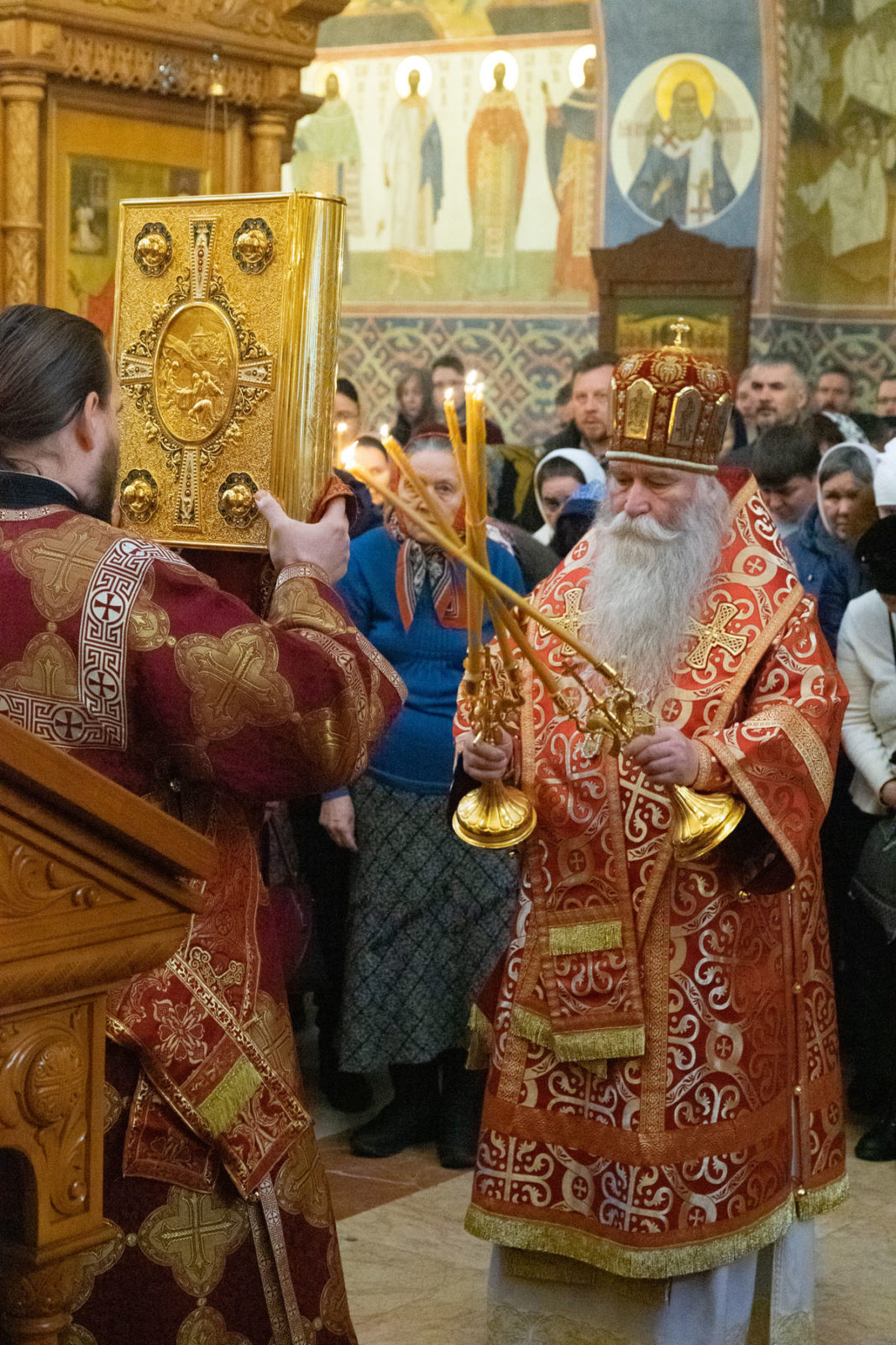 Епископ Дмитровский Феофилакт совершил Богослужение в храме Новомучеников и Исповедников на Бутовском полигоне.