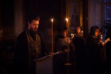 В понедельник первой седмицы Великого поста благочинный Одигитриевского церковного округа г.Москвы о. Петр (Панов) совершил повечерие с чтением Великого канона прп. Андрея Критского.