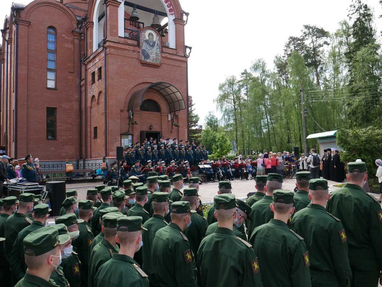 Преосвященный Феогност, митрополит Каширский совершил Божественную Литургию в городском округе Власиха. 23 мая 2021