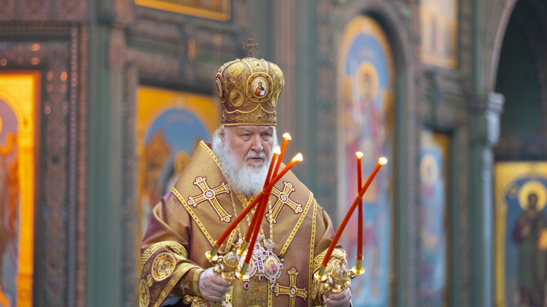 Божественная литургия в Патриаршем соборе в канун Дня Победы