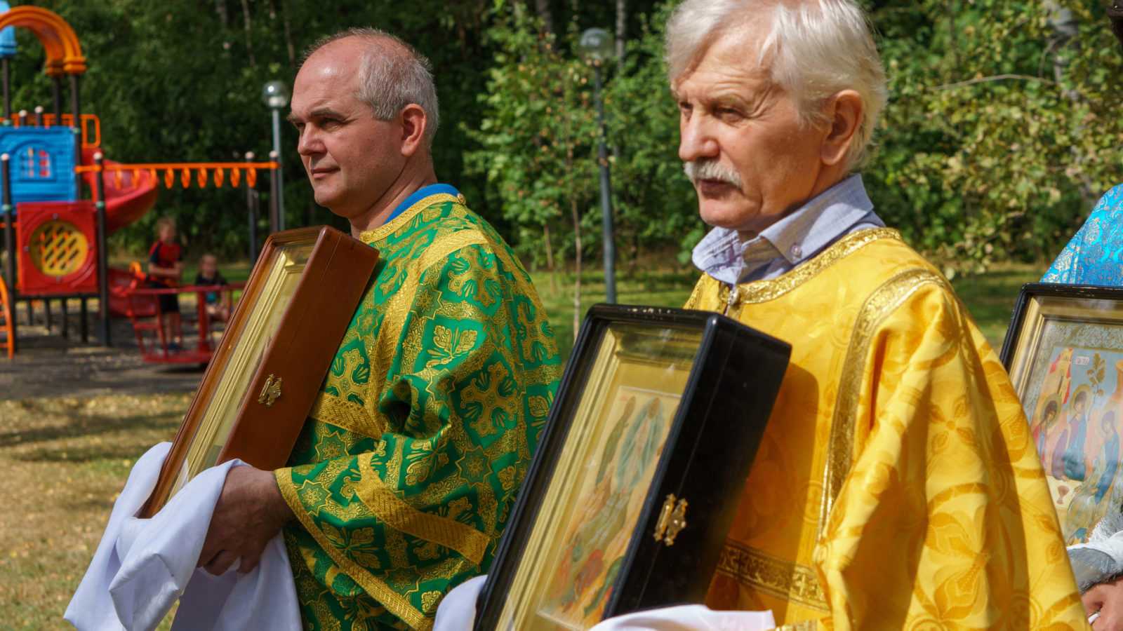 Первый крестный ход в истории Звездного Городка