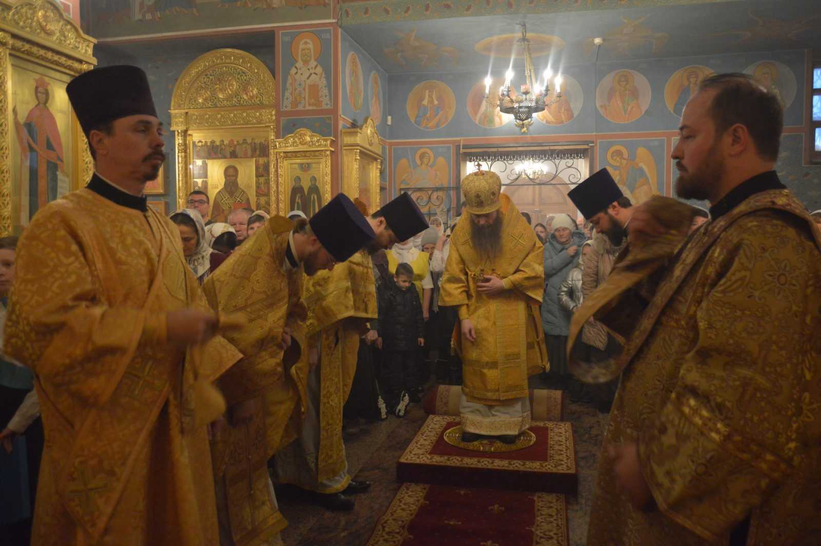 Архиерейское богослужение в храме святителя Тихона