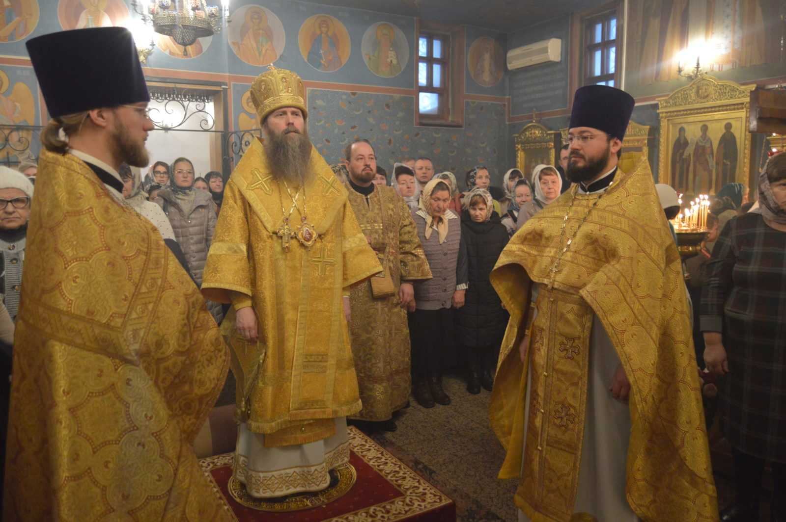 Архиерейское богослужение в храме святителя Тихона