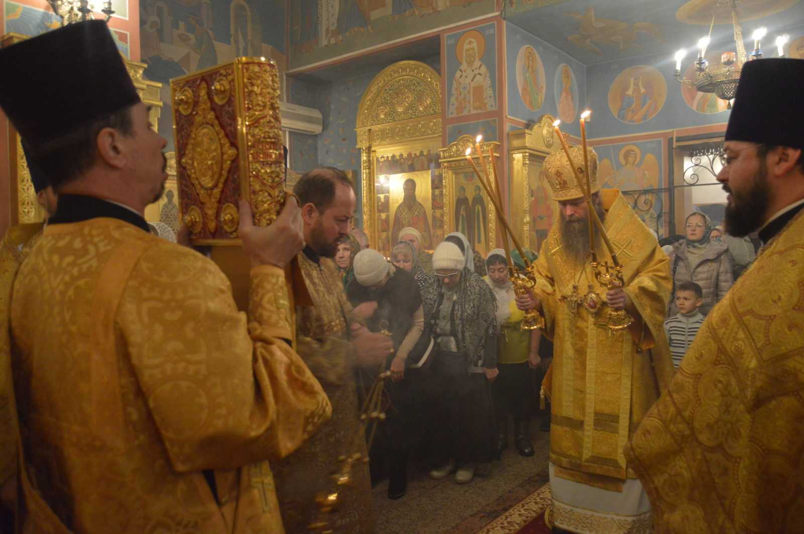 Архиерейское богослужение в храме святителя Тихона