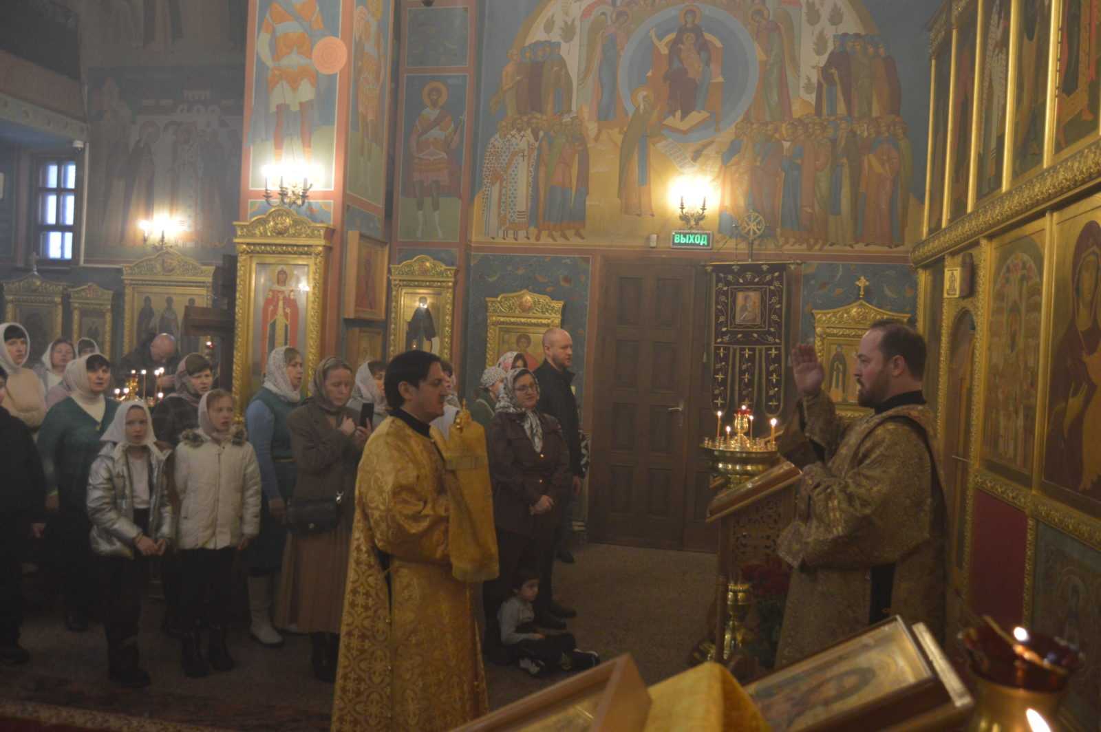 Архиерейское богослужение в храме святителя Тихона