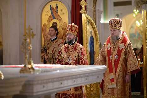 Епископ Домодедовский Иоанн сослужил ректору МДА архиепископу Верейскому Амвросию за богослужением в день памяти архиепископа Верейского Илариона
