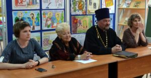 В школе №2083 с участием священника прошёл круглый стол, посвящённый Дню Славянской письменности и культуры В школе №2083 с участием священника прошёл круглый стол, посвящённый Дню Славянской письменности и культуры