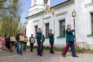 Малый престольный праздник встретила община храма Живоначальной Троицы в Остафьеве Малый престольный праздник встретила община храма Живоначальной Троицы в Остафьеве