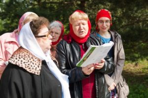 Малый престольный праздник встретила община храма Живоначальной Троицы в Остафьеве