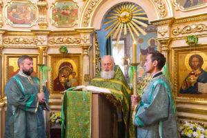 В храме Живоначальной Троицы в Остафьеве прошёл престольный праздник В храме Живоначальной Троицы в Остафьеве прошёл престольный праздник