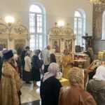 Божественная литургия в день памяти святых первоверховных апостолов Петра и Павла в храме Святой преподобномученицы Великой княгини Елисаветы в Щербинке Божественная литургия в день памяти святых первоверховных апостолов Петра и Павла в храме Святой преподобномученицы Великой княгини Елисаветы в Щербинке