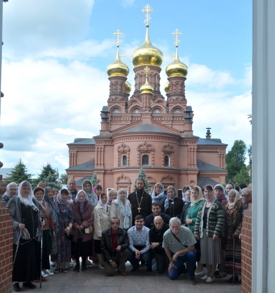 Паломничество прихожан храма свт. Николая с. Никольское ко святыням Сергиево-Посадского района