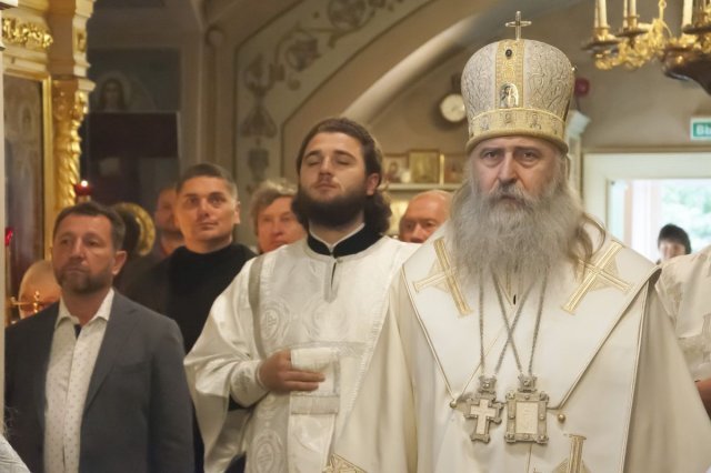 Управляющий викариатством архиепископ Каширский Феогност совершил Божественную Литургию в престольный праздник в храме Архангела Михаила и чуда его в Хонех в Былове