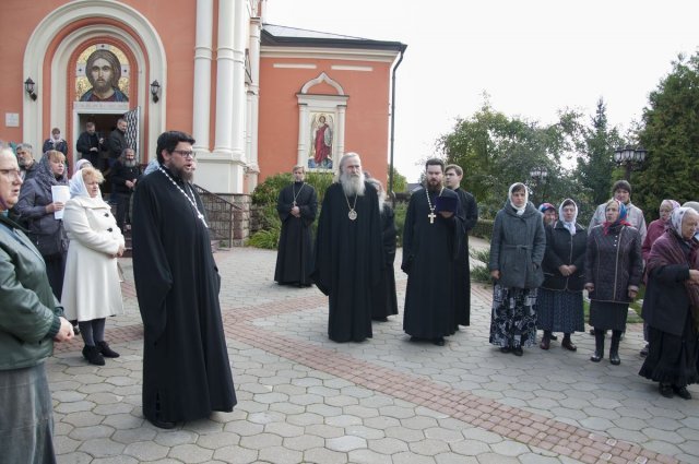 Управляющий викариатством архиепископ Каширский Феогност совершил Божественную Литургию в престольный праздник в храме Архангела Михаила и чуда его в Хонех в Былове