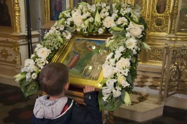 Управляющий викариатством архиепископ Каширский Феогност совершил Божественную Литургию в престольный праздник в храме Архангела Михаила и чуда его в Хонех в Былове