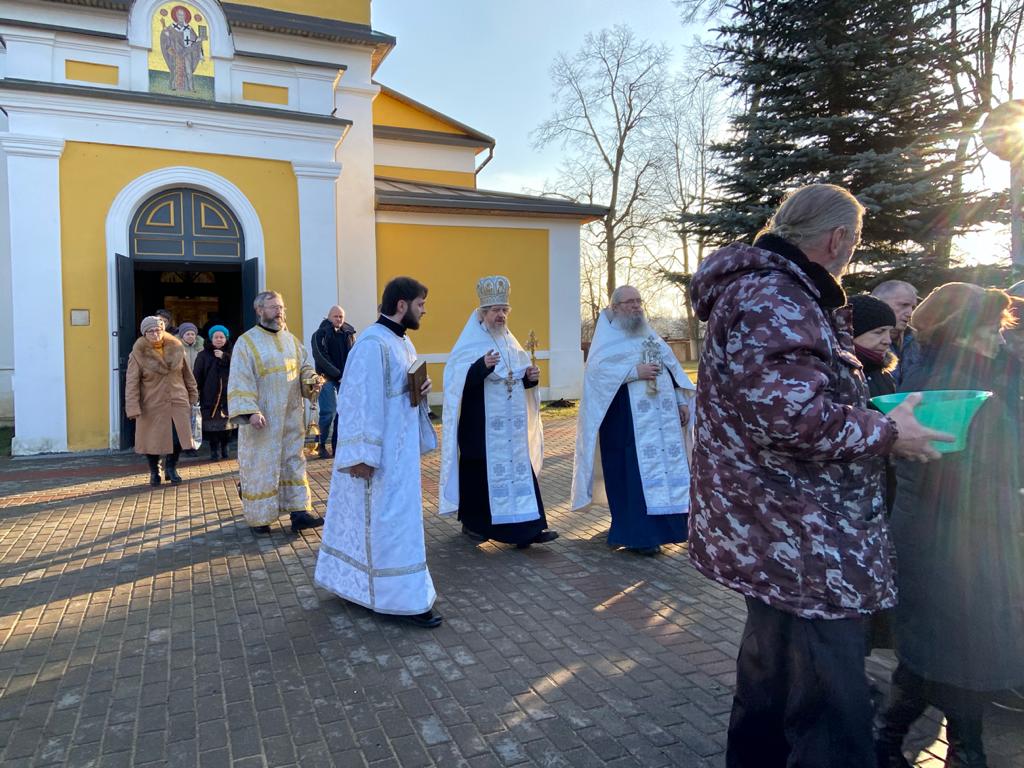 Протоиерей Сергий Киселев совершил Богоявленскую Божественную литургию в храме Святителя Николая в Здехово