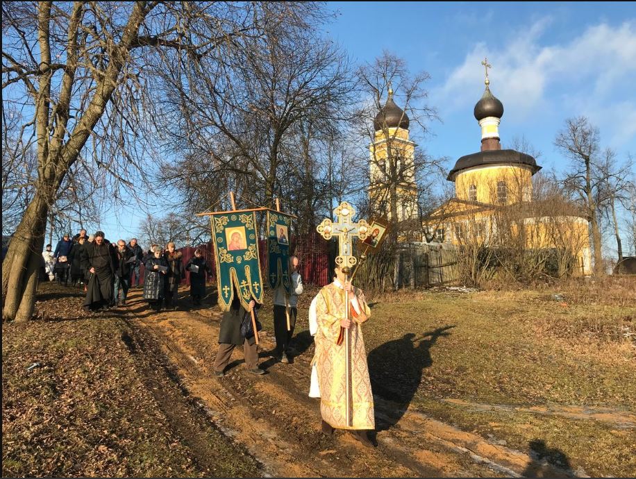 Протоиерей Сергий Киселев совершил Богоявленскую Божественную литургию в храме Святителя Николая в Здехово