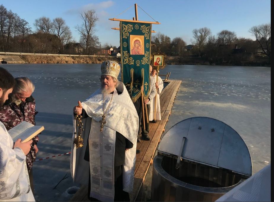 Протоиерей Сергий Киселев совершил Богоявленскую Божественную литургию в храме Святителя Николая в Здехово