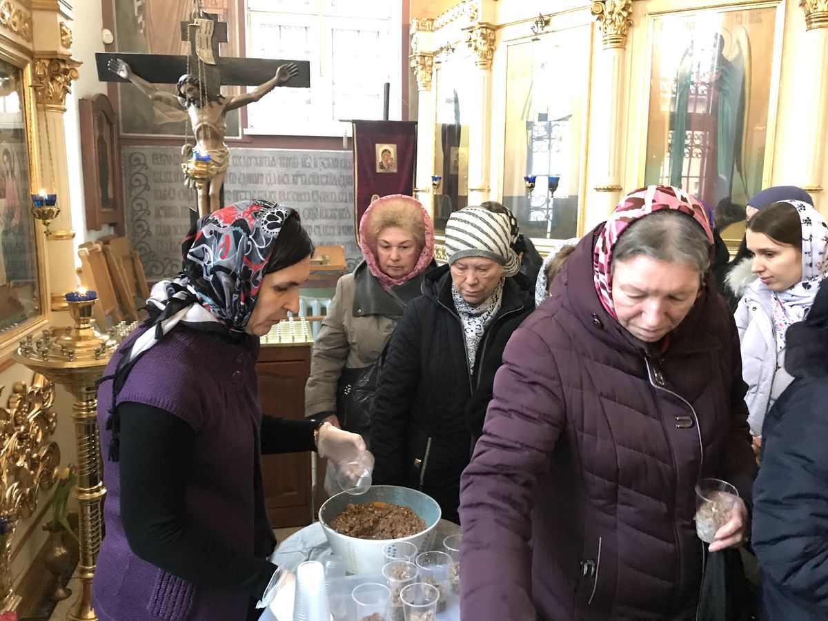 Великопостная Божественная литургия Преждеосвященных Даров в храме Святой преподобномученицы Великой княгини Елисаветы в Щербинке