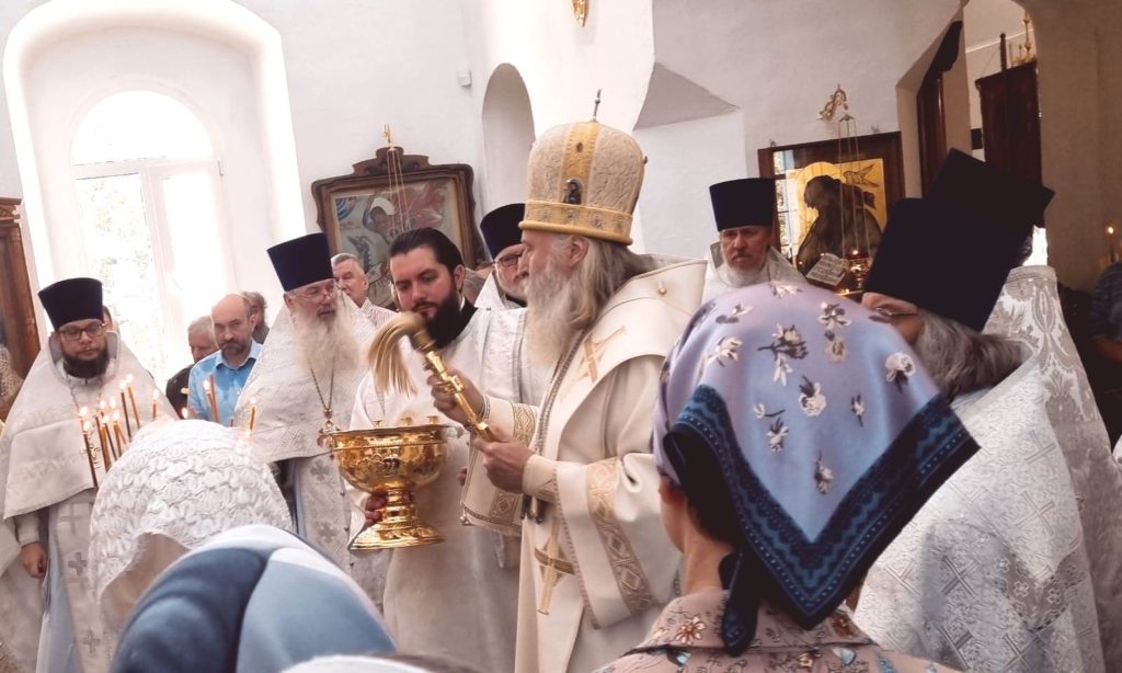 Великое освящение храма в селе Красное Великое освящение храма в селе Красное