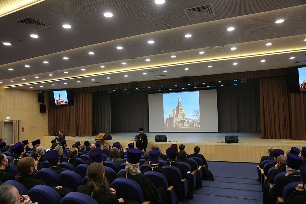 Рождественская встреча в префектуре Рождественская встреча в префектуре