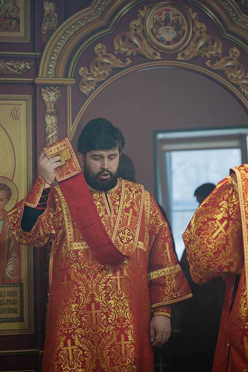 Владыка Феогност совершил Божественную литургию в Рассказовке Владыка Феогност совершил Божественную литургию в Рассказовке