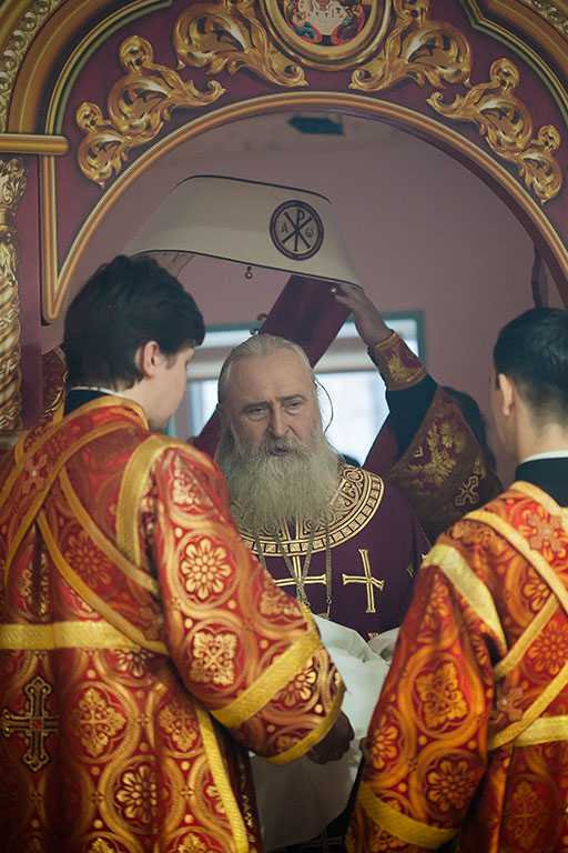 Владыка Феогност совершил Божественную литургию в Рассказовке Владыка Феогност совершил Божественную литургию в Рассказовке