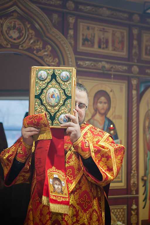 Владыка Феогност совершил Божественную литургию в Рассказовке Владыка Феогност совершил Божественную литургию в Рассказовке