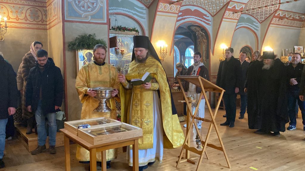 Освящение икон Освящение икон