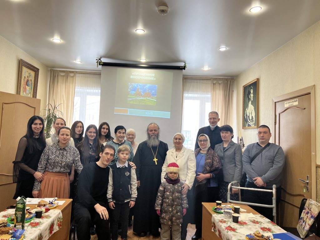 В Щербинке прошел праздник, организованный Молодёжным Православным клубом В Щербинке прошел праздник, организованный Молодёжным Православным клубом