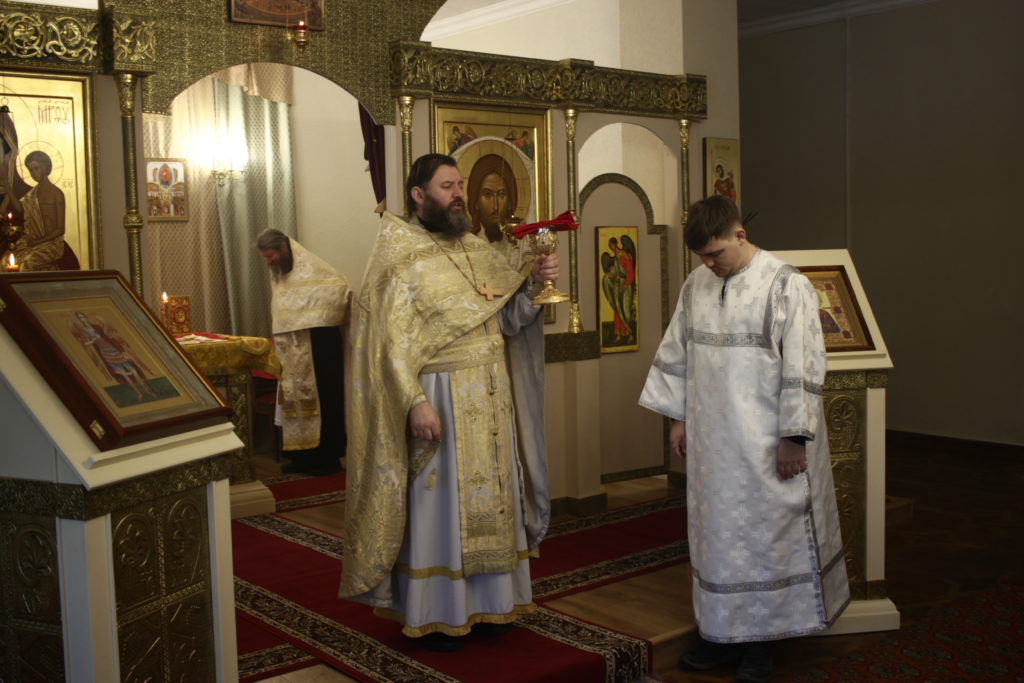 Божественная литургия в Севастопольской бригаде