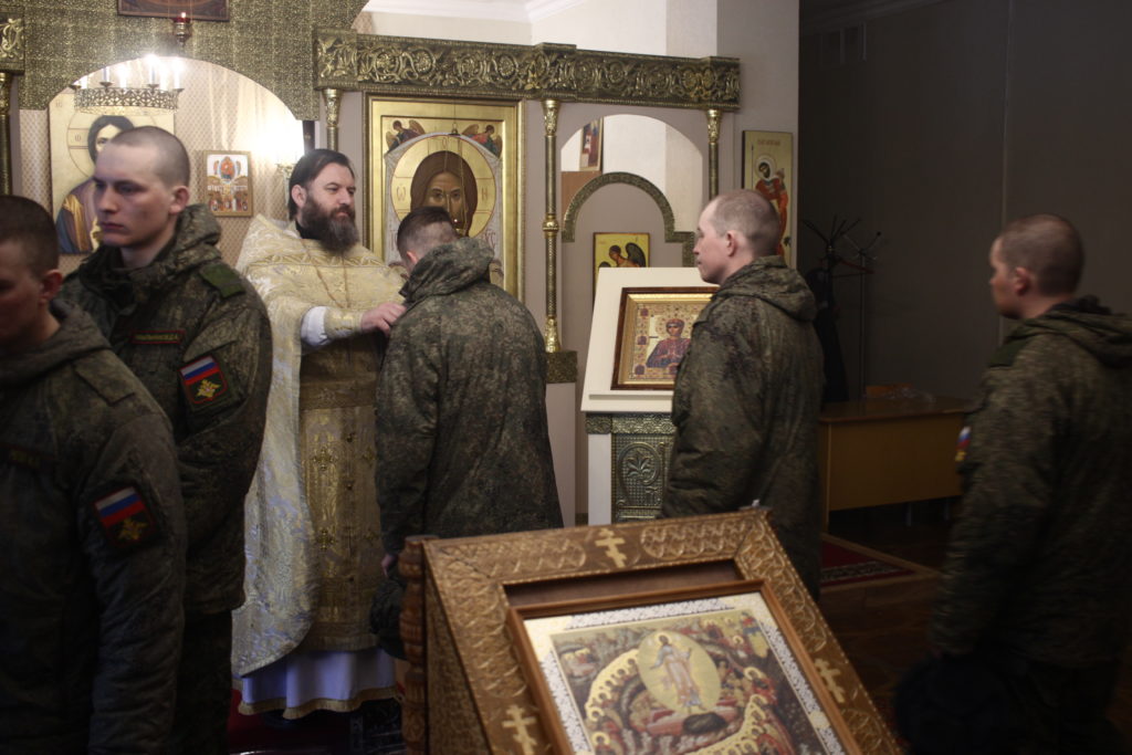Божественная литургия в Севастопольской бригаде
