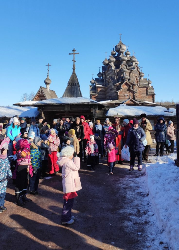 Соцработа на Патриаршем подворье при храме Покрова Пресвятой Богородицы в Невском лесопарке
