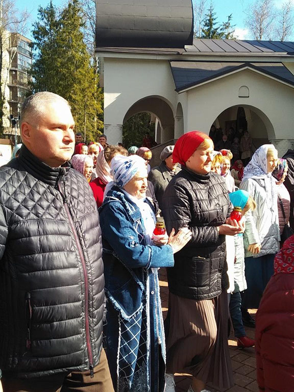 В субботу Светлой седмицы митрополит Каширский Феогност совершил Литургию в храме Живоначальной Троицы в Троицке г. Москвы В субботу Светлой седмицы митрополит Каширский Феогност совершил Литургию в храме Живоначальной Троицы в Троицке г. Москвы