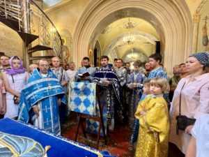 Молебен перед началом учебного года в праздник Успения Пресвятой Богородицы в Казанском храме в Сосенках Молебен перед началом учебного года в праздник Успения Пресвятой Богородицы в Казанском храме в Сосенках