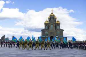 Восторг и овации: дневное представление Фестиваля «Спасская башня» Восторг и овации: дневное представление Фестиваля «Спасская башня»