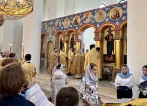 Молодежная Божественная Литургия и встреча ответственных за молодежное служение Московской городской епархии Молодежная Божественная Литургия и встреча ответственных за молодежное служение Московской городской епархии