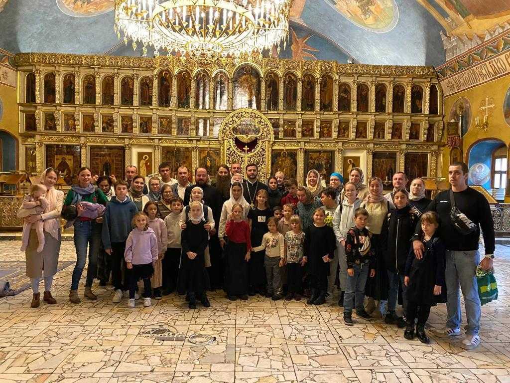 Паломническая поездка в Свято-Троицкую Сергиеву Лавру Паломническая поездка в Свято-Троицкую Сергиеву Лавру