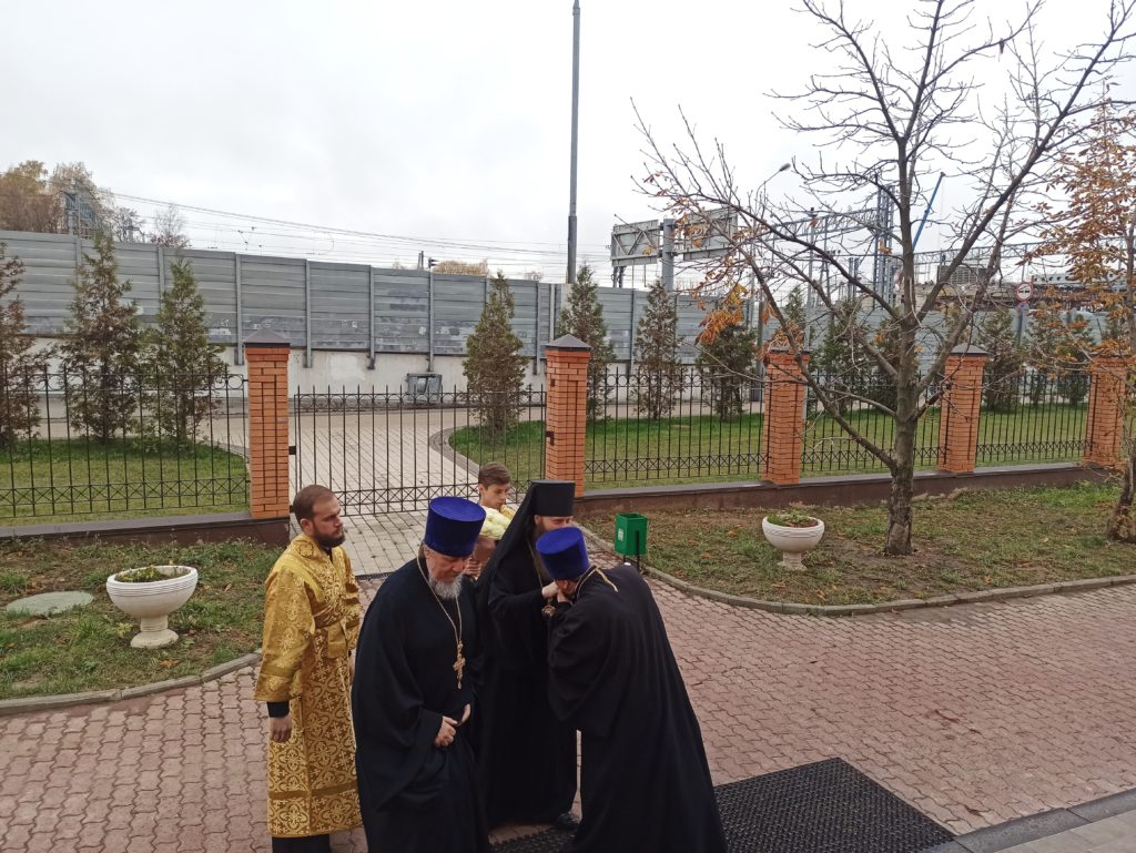 Архиерейское богослужение Архиерейское богослужение